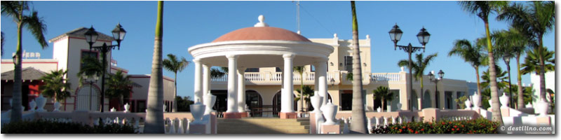 Plaza La Estrella | Cayo Santa Maria, Cuba
